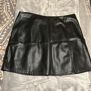 Ultra zip high skirt